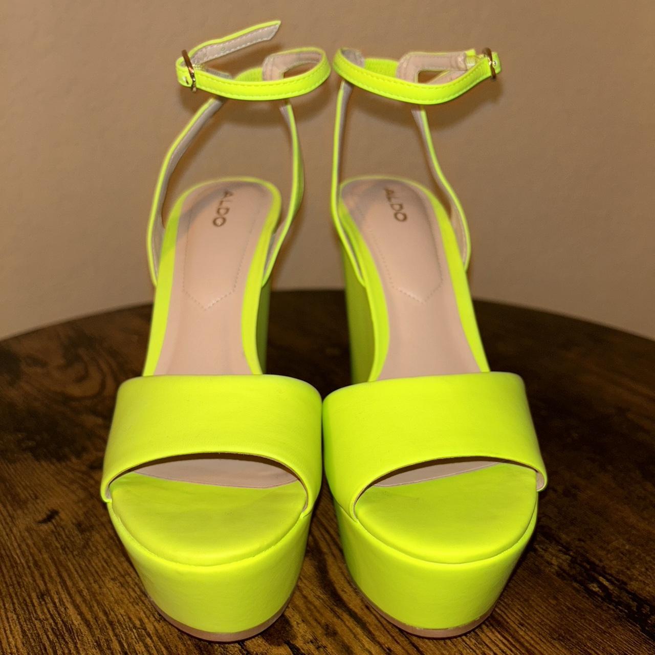 Lime green hotsell heels aldo