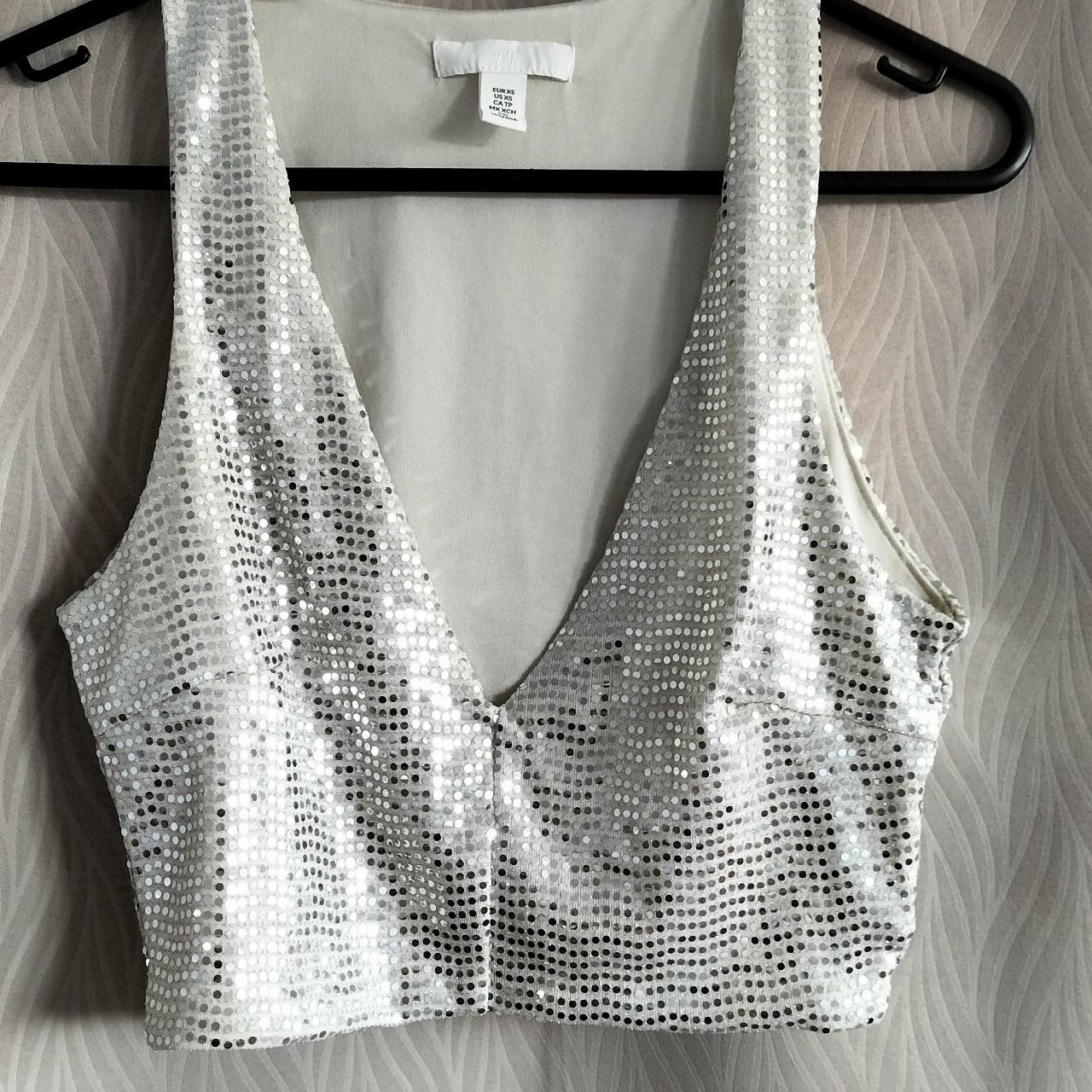 XS H&M sparkle crop top form fitting, low cut Worn... Depop