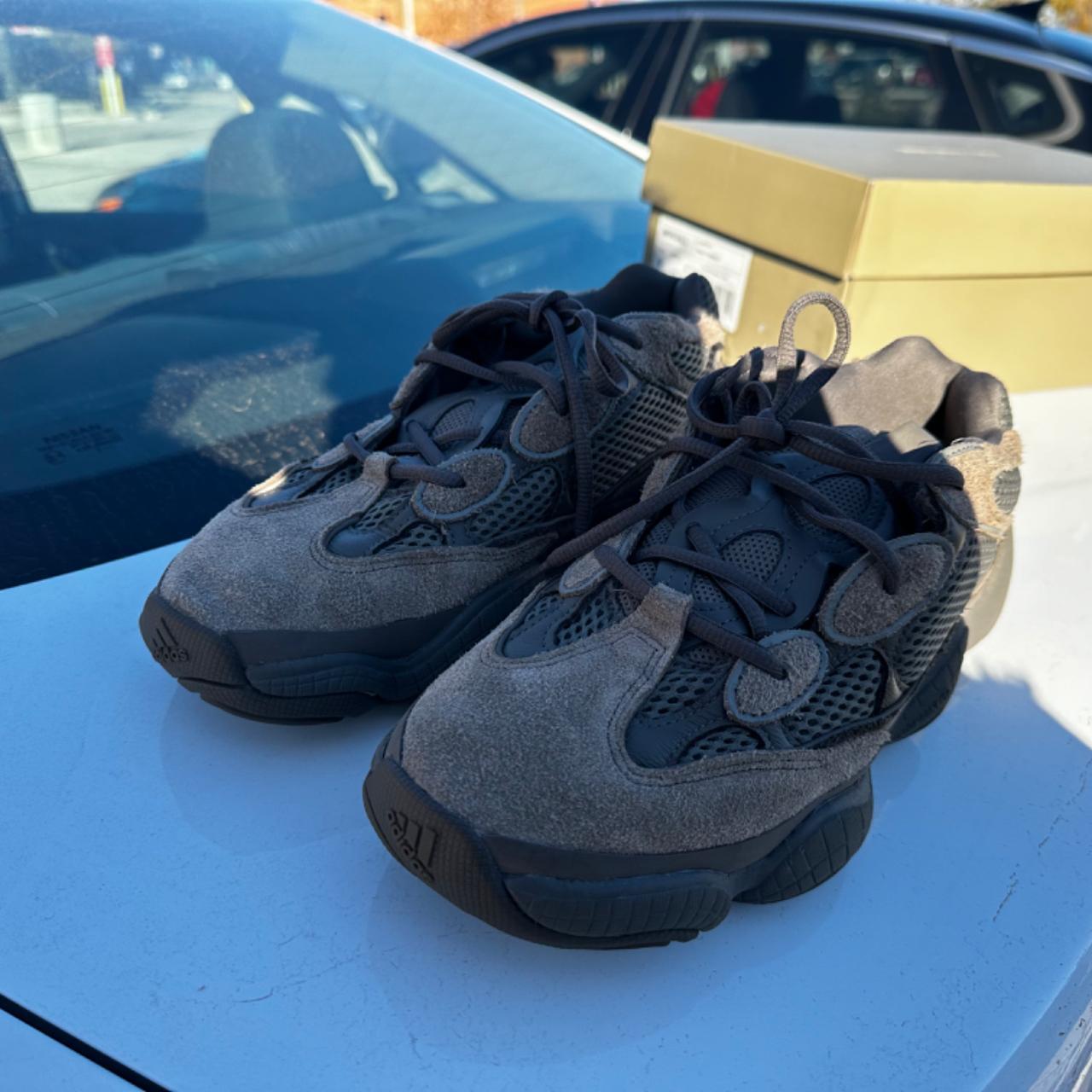 Yeezy clearance 500 depop