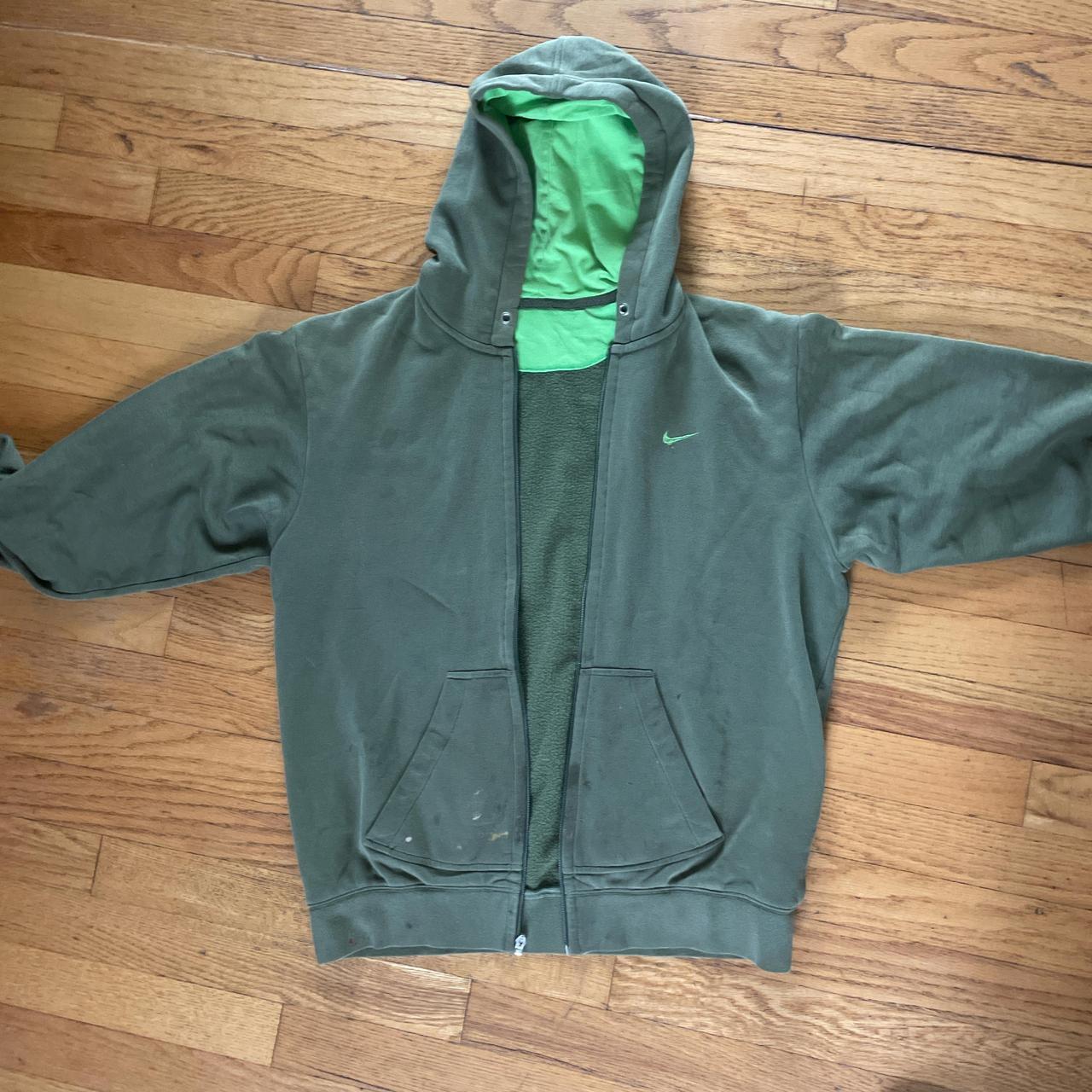 olive green nike shirt