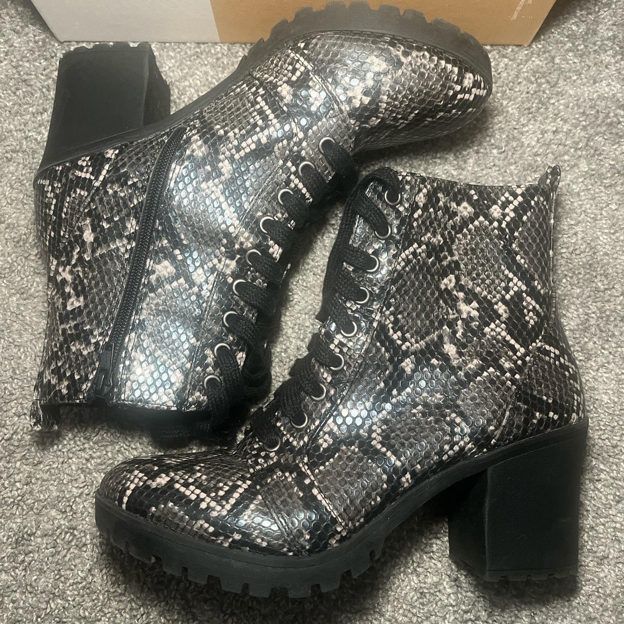 Walmart hotsell snakeskin boots