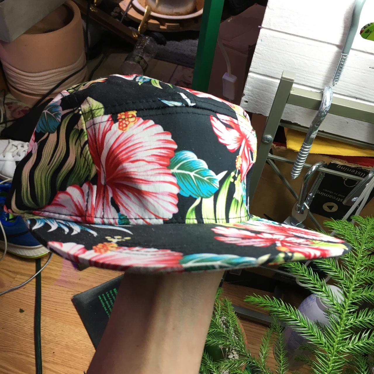 City Hunter foral tropical snapback in great. Depop