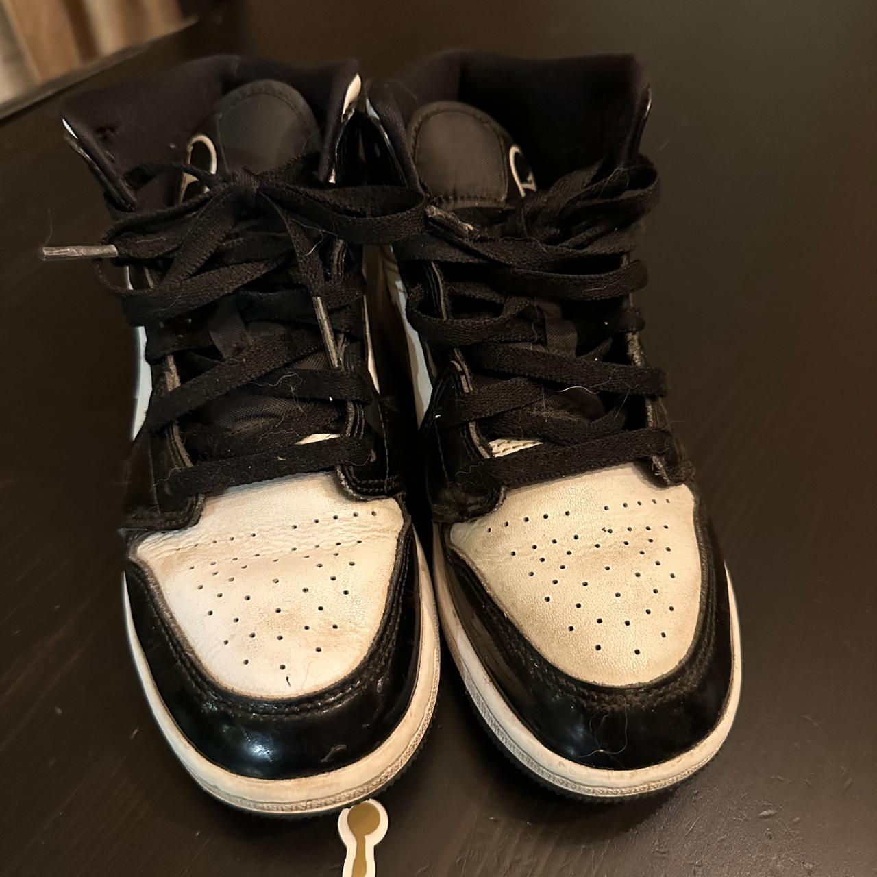 womens white nike jordans