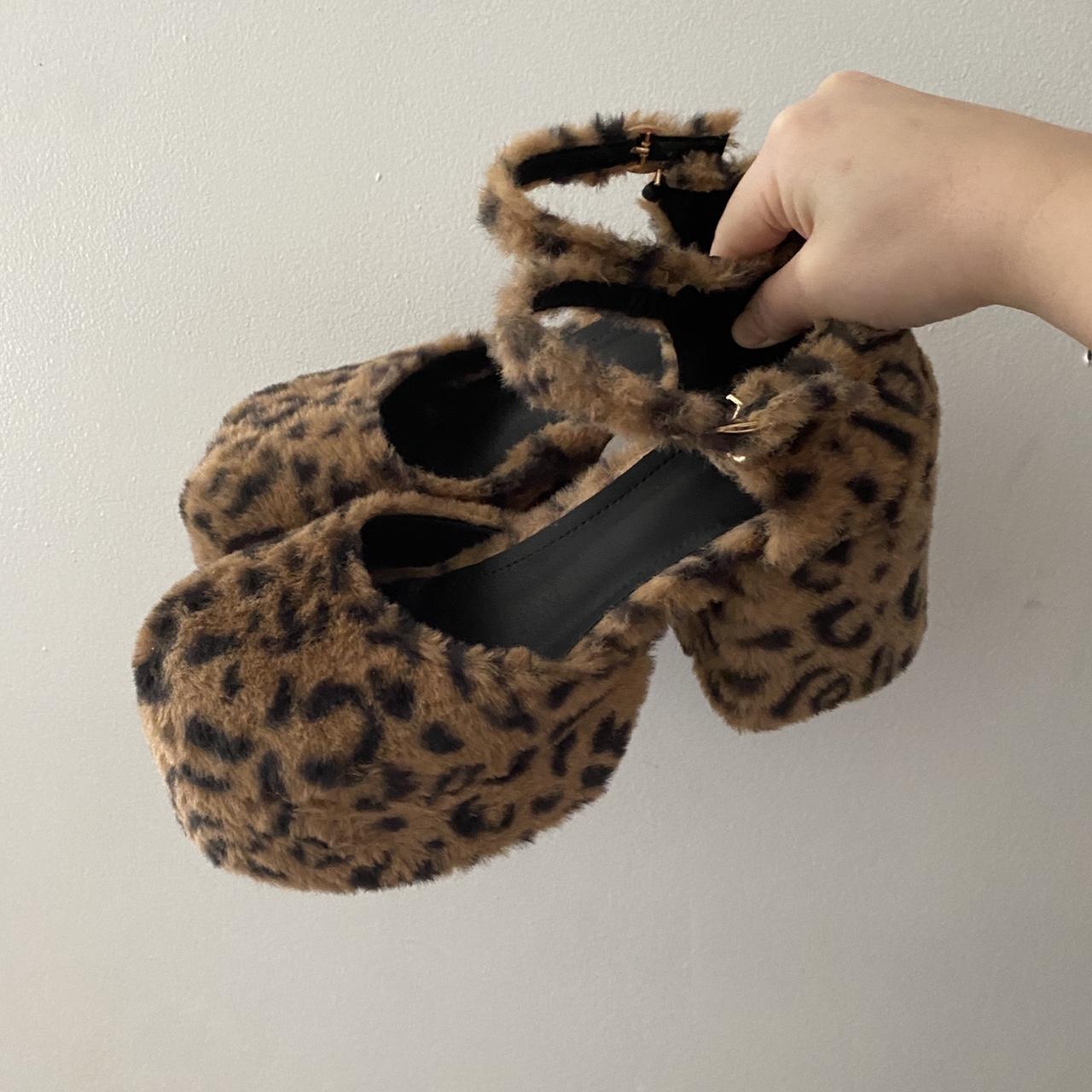 Unif stace hot sale platform leopard