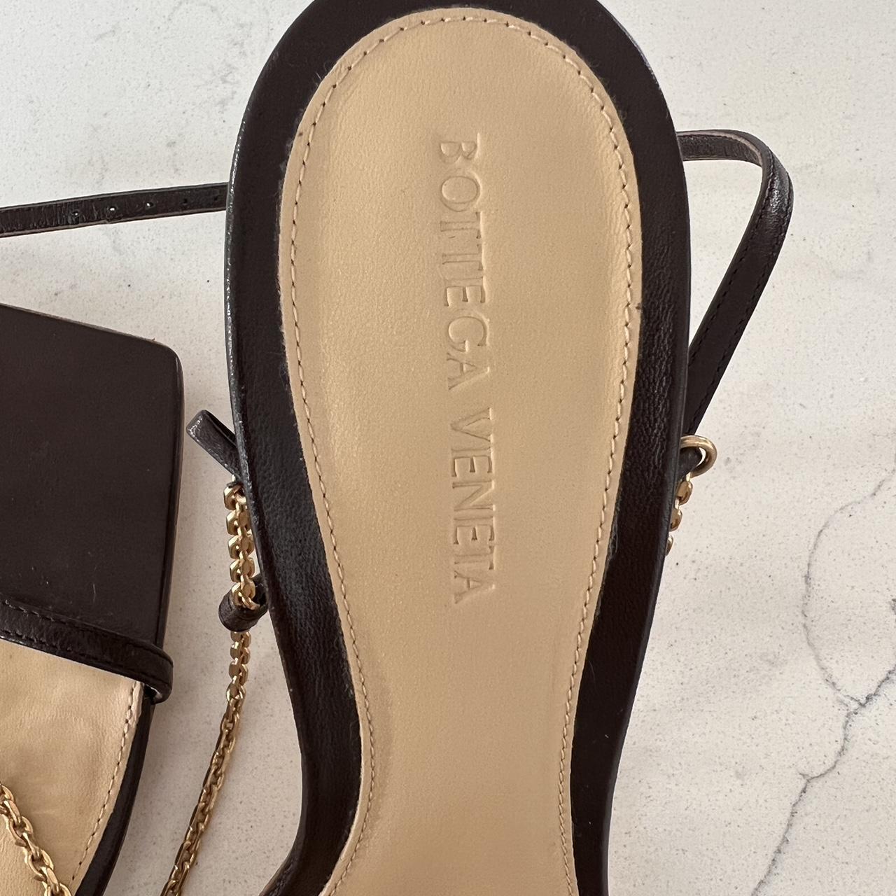 Bottega veneta best sale thong sandals