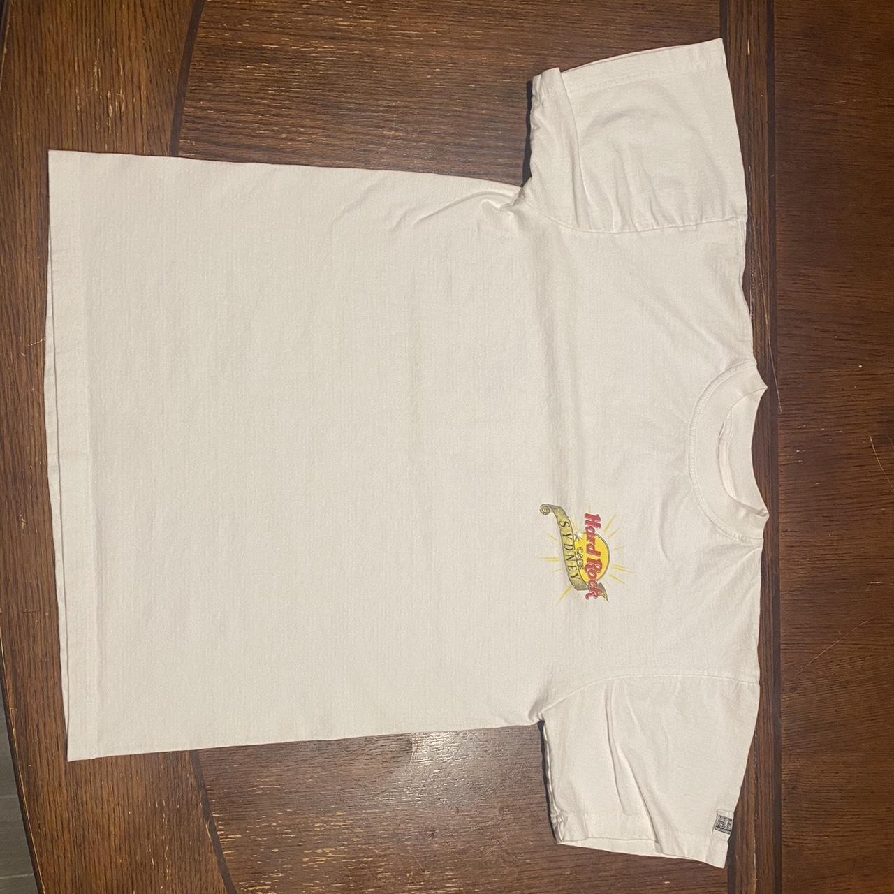 item listed by ty13r__