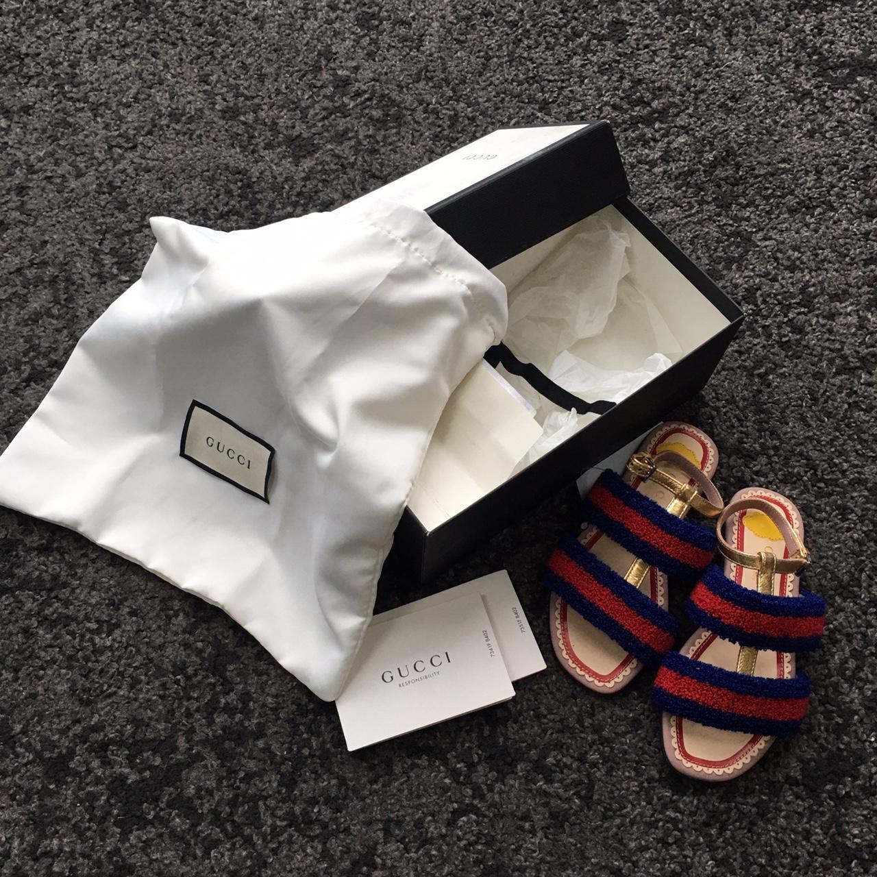 Gucci boys flip on sale flops