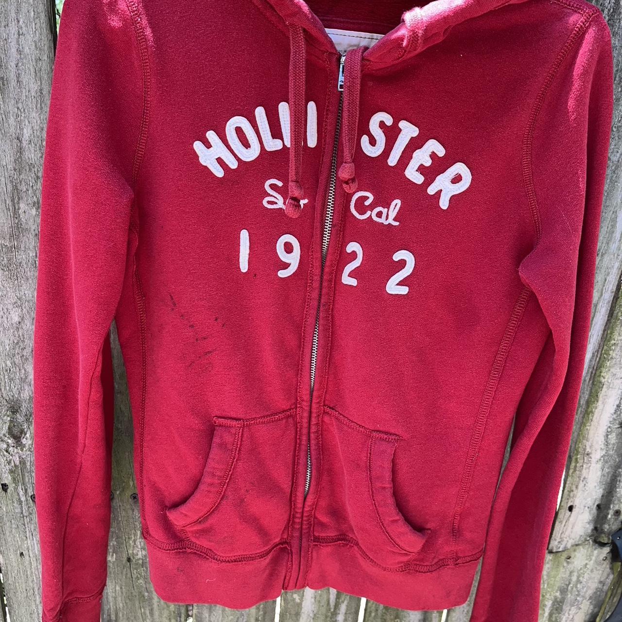 Hollister hotsell red sweatshirt