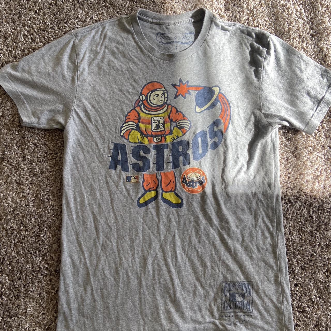 Custom Astros shirt Small can fit a medium Feel - Depop