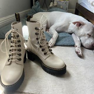 Leona bone dr clearance martens