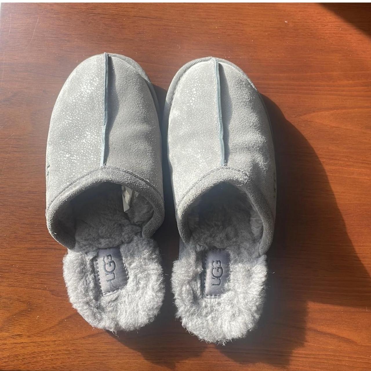 Silver on sale ugg slippers