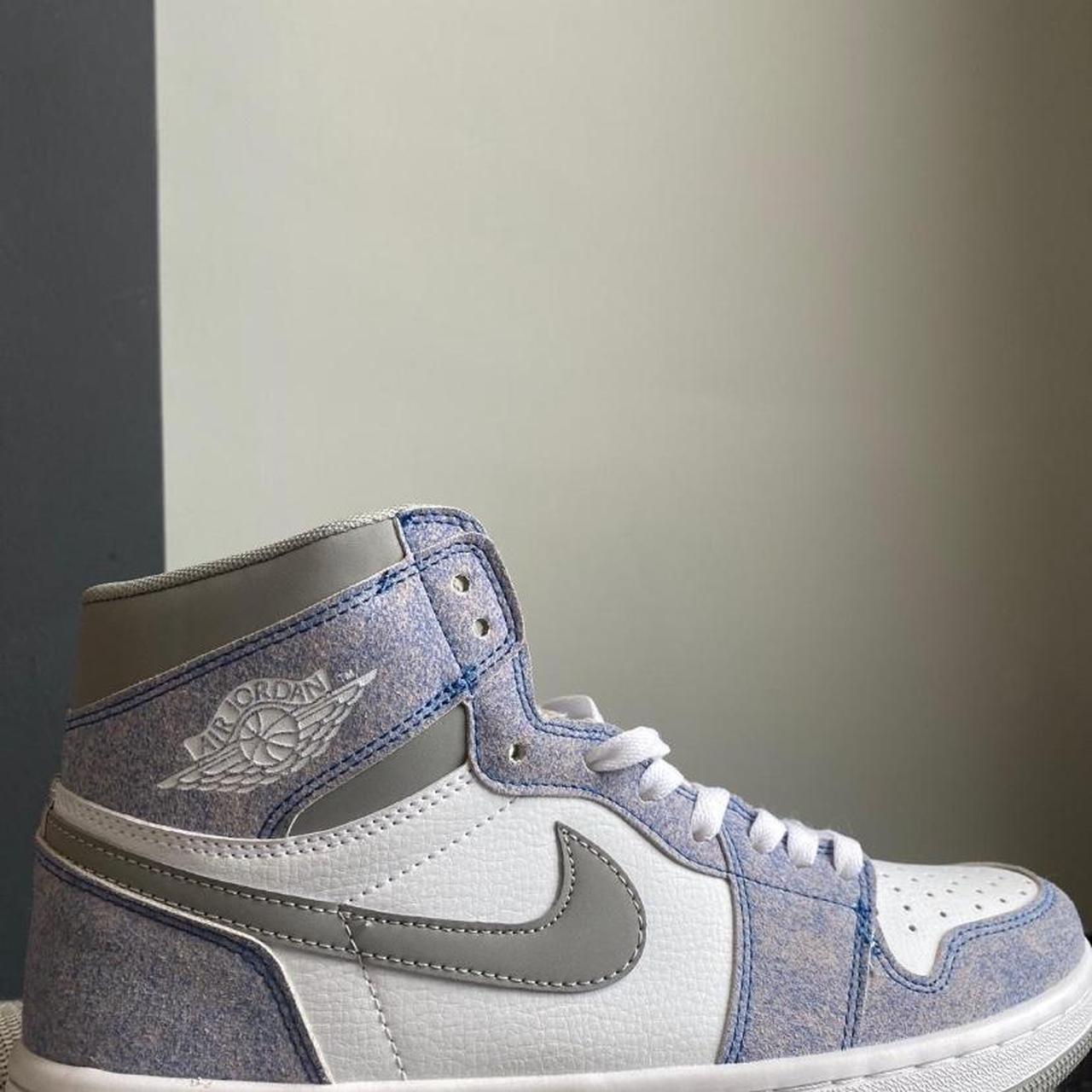 aj1 hyper royal smoke grey
