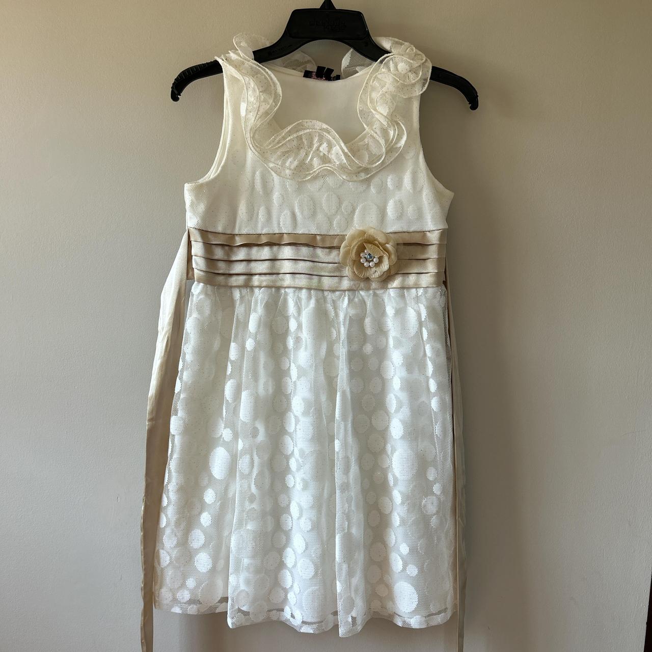 item listed by emmazz_123