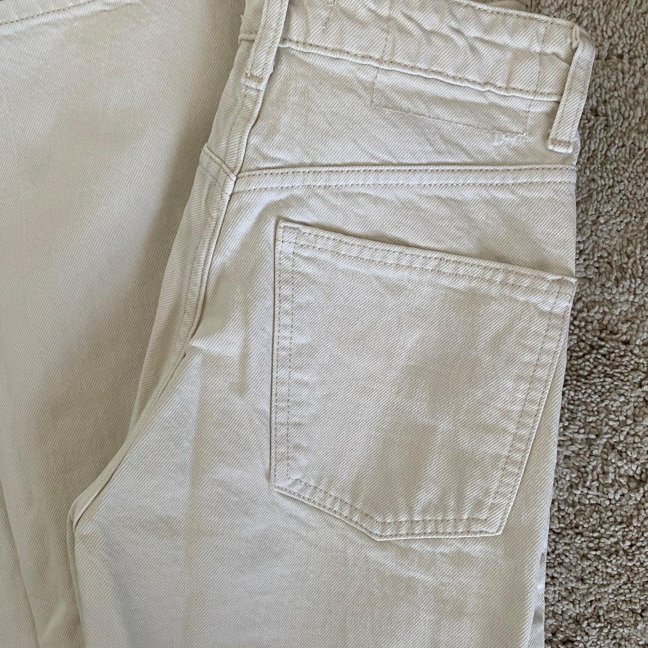 white jeans from Zara. im 5'8 and the bottom just... - Depop