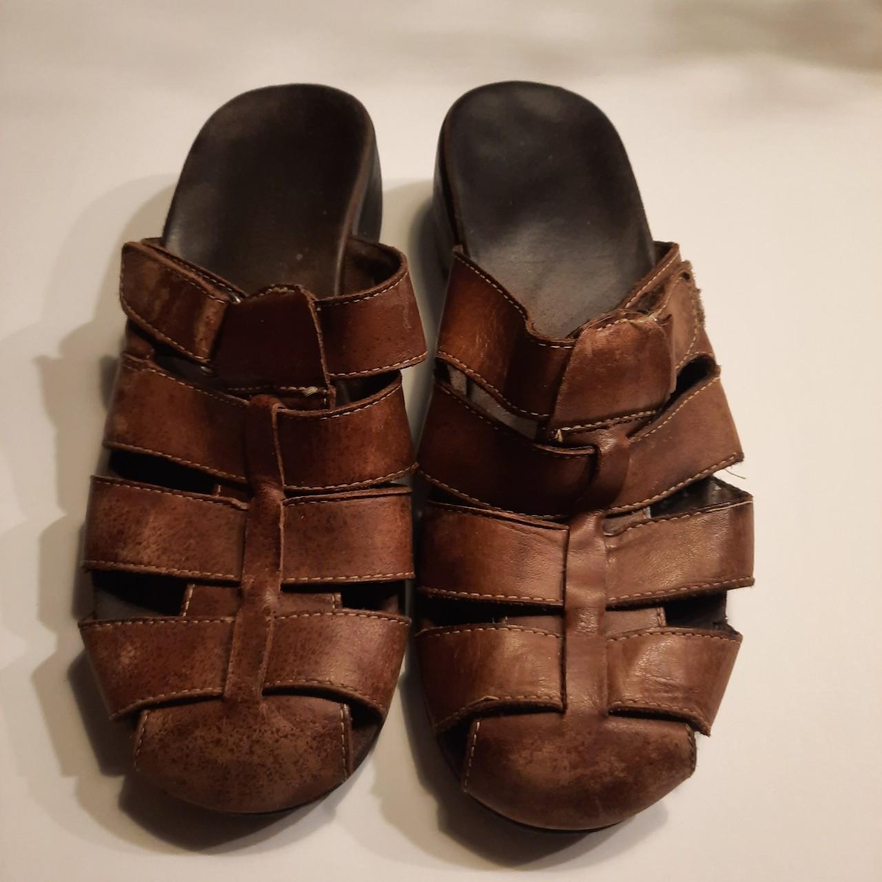 minnetonka sandals