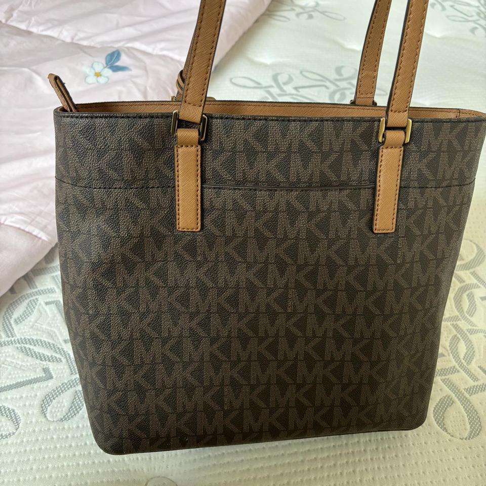 Quaderno bianco Michael Kors 😋 #quaderno - Depop