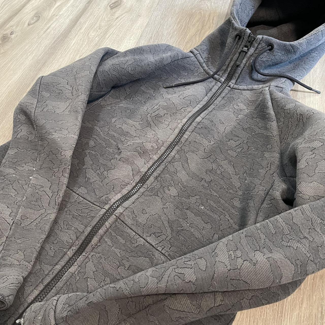 nike grey camo shirt