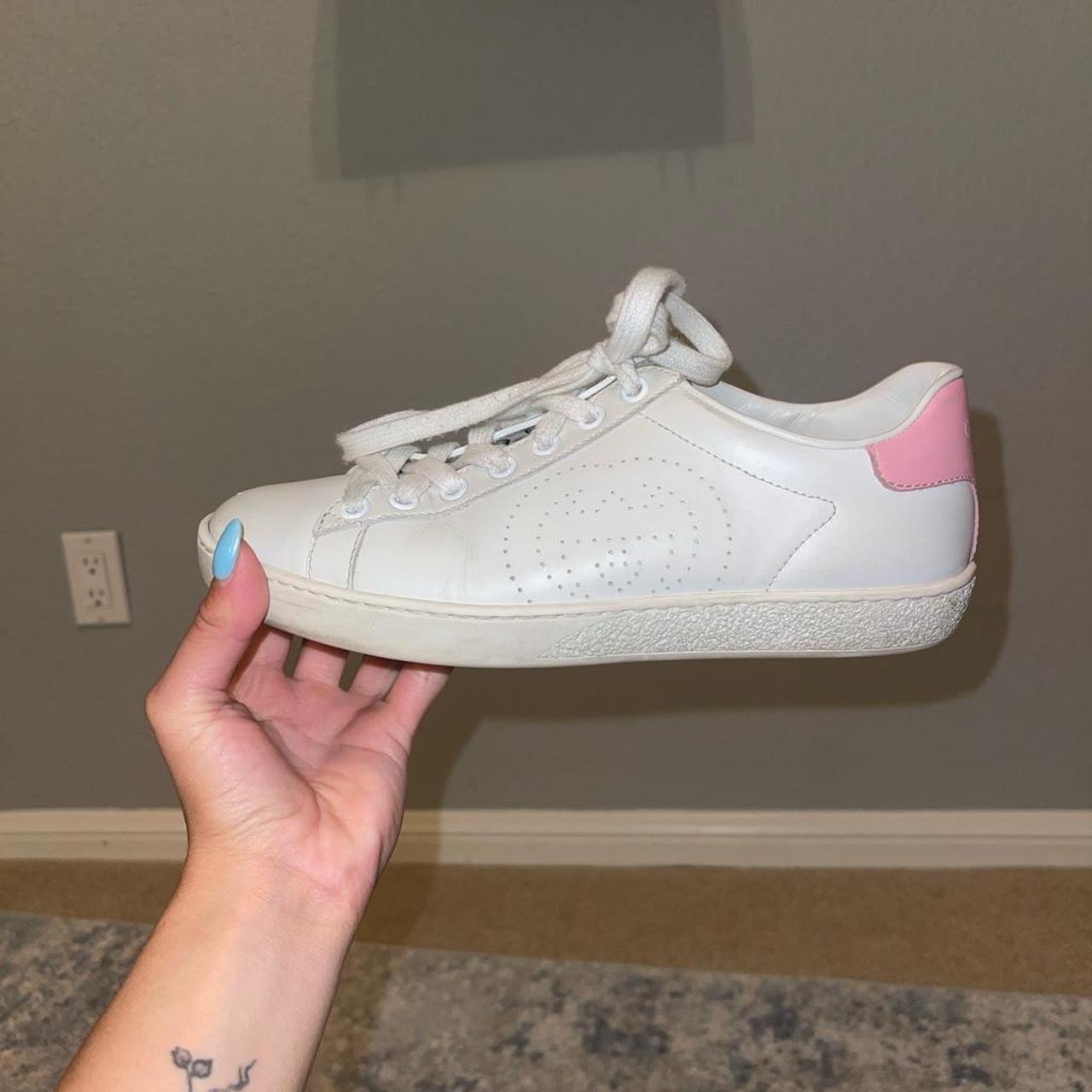 Gucci sneakers hot sale women used