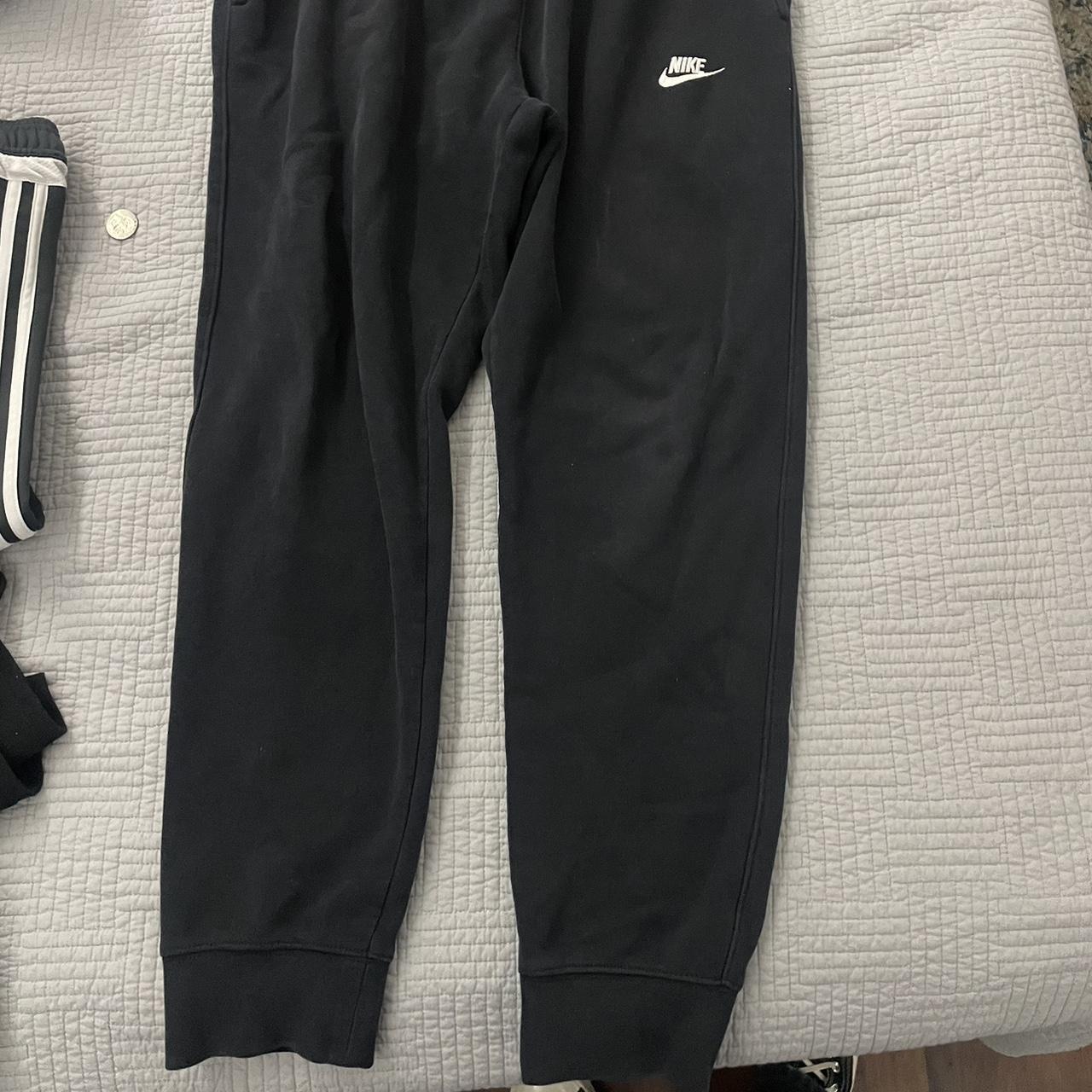 Medium black nike joggers , washed n cleaned 🧼 fits... Depop