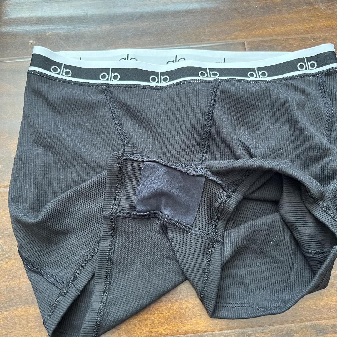 Alo Yoga Icon Ribbed Boyshort! Size medium, brand - Depop