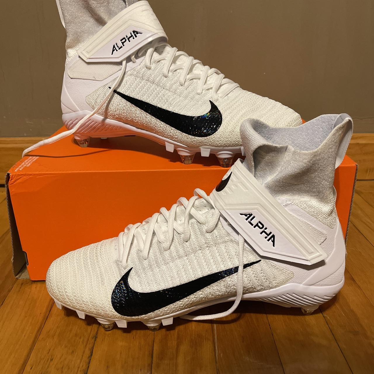 Nike Alpha Menace Elite 2 Football Cleat