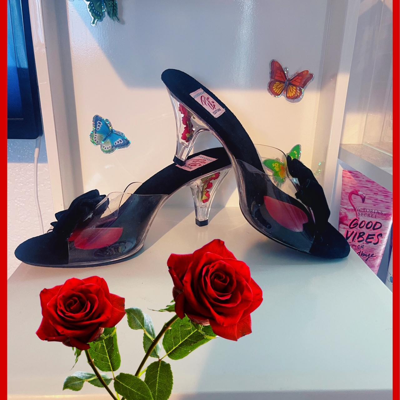 Heels with shop roses on them