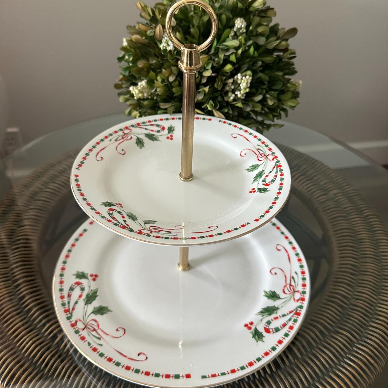 Gibson on sale christmas plates