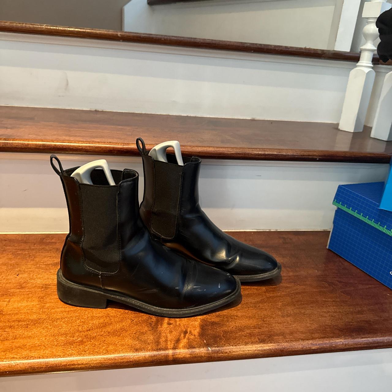 Ferragamo 24SS LYANA レザーサンダル ナロークロスストラップフラットサンダル＜ふわさら＞＜痛くない