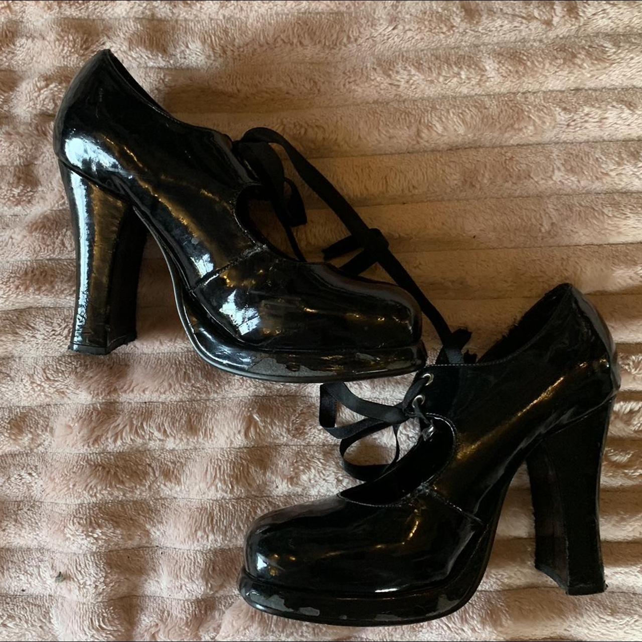Hot Topic Women's Black Courts (3)