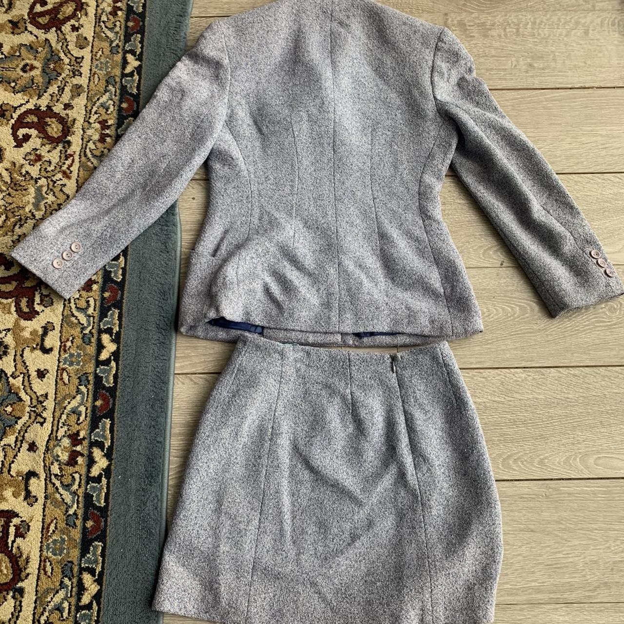 Barney's Women's Blue and Grey Suit (4)