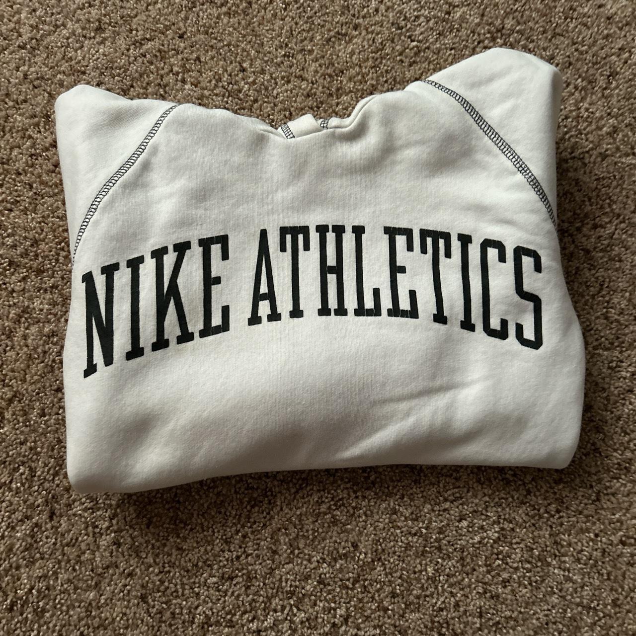 white nike hoodie vintage
