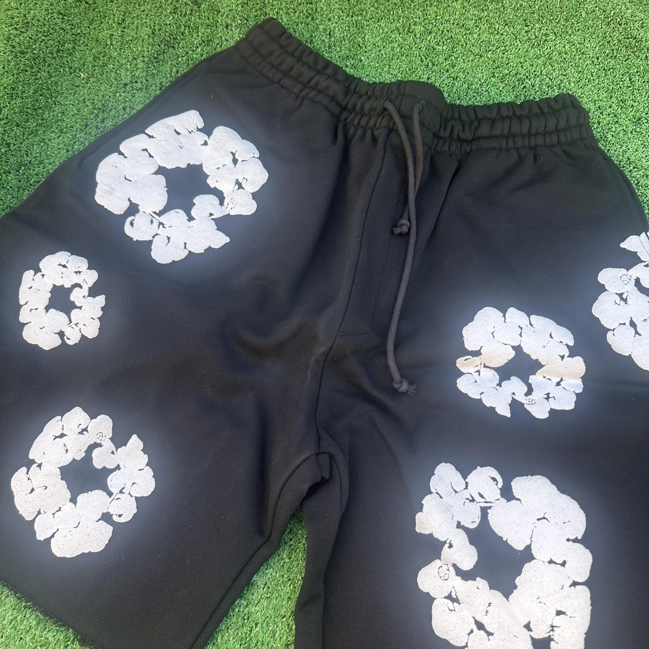 item listed by smoovekickz1