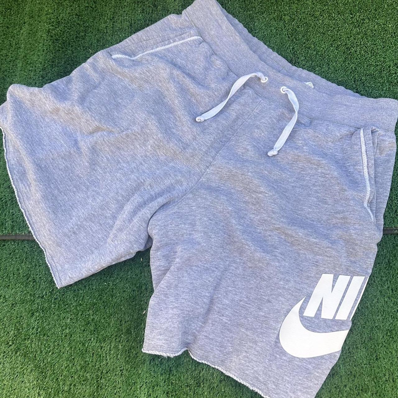 item listed by smoovekickz1