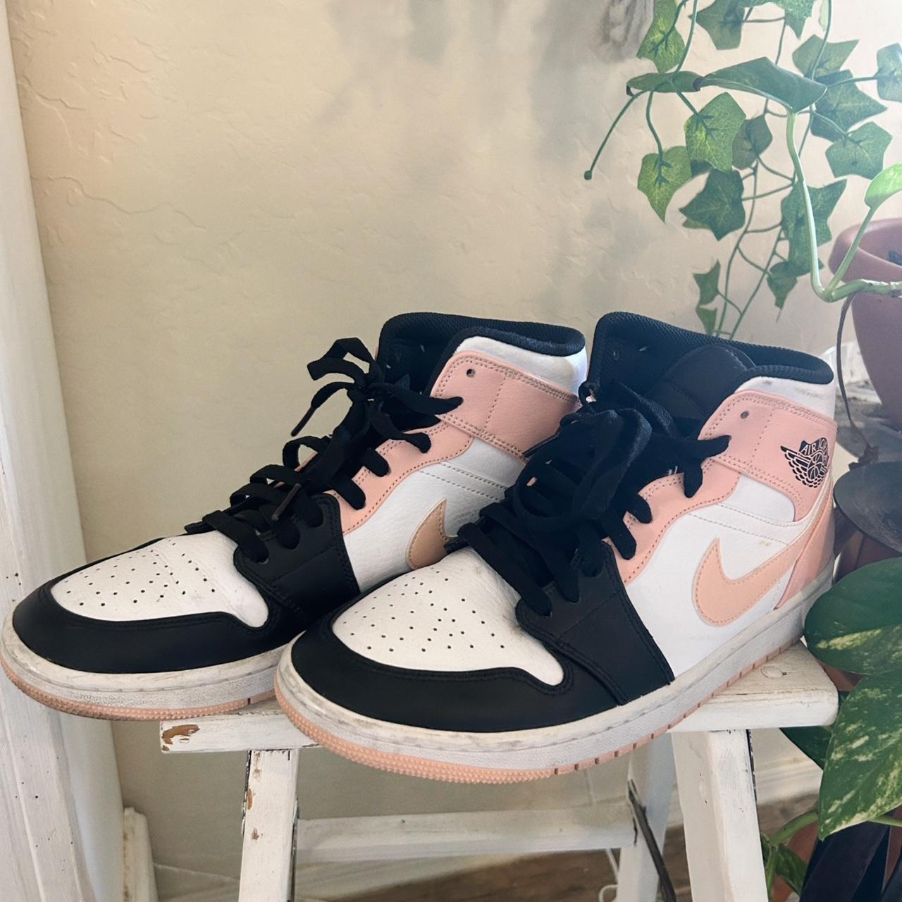 Jordan Mid Arctic Orange Black Toe,