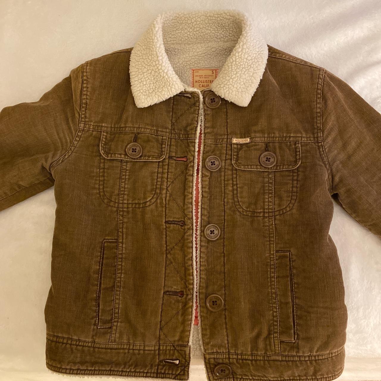 hollister lined corduroy sherpa jacket 🐻 size small,... - Depop