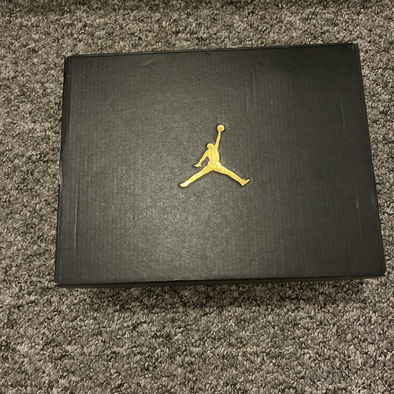 navy blue and white jordans 1