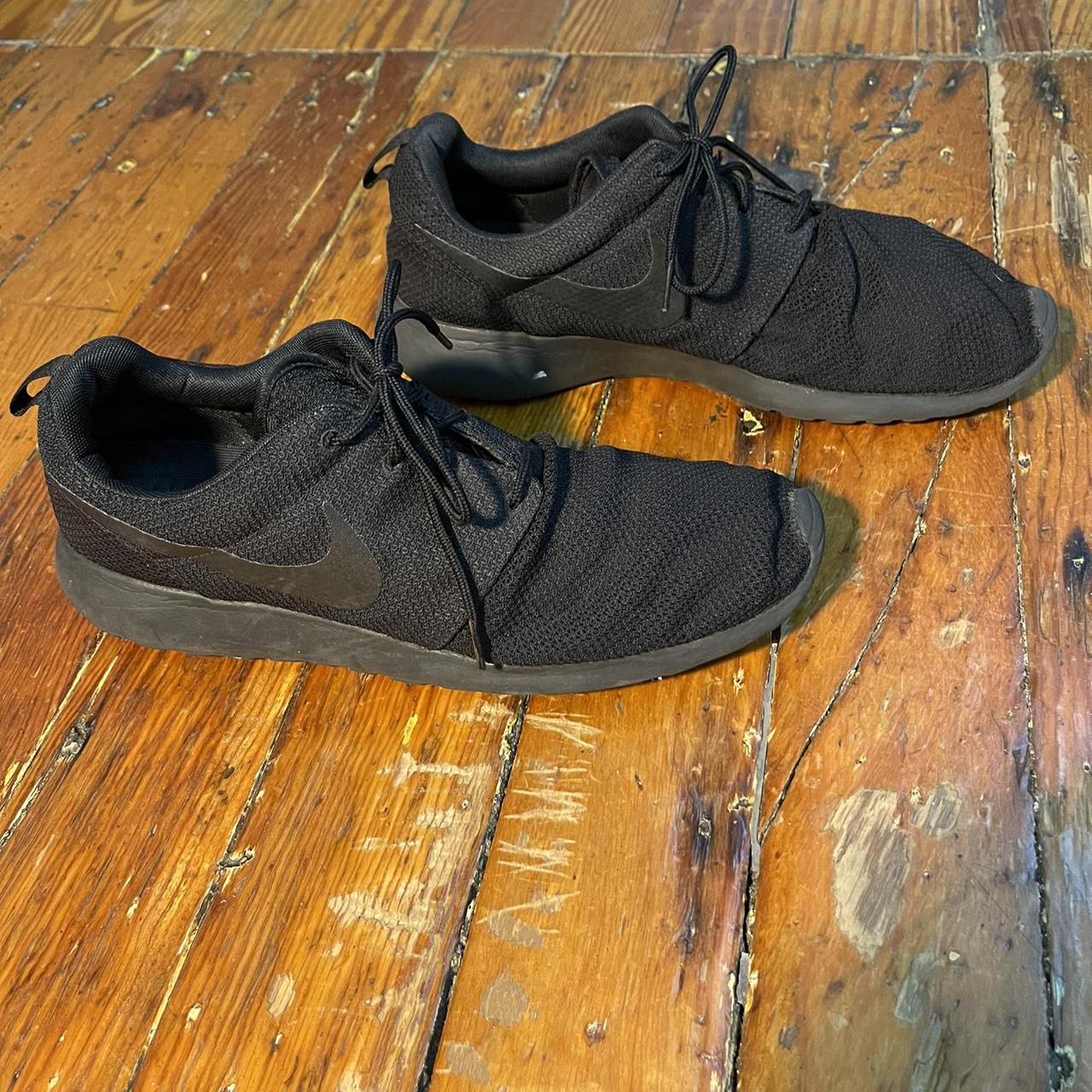 triple black roshe run