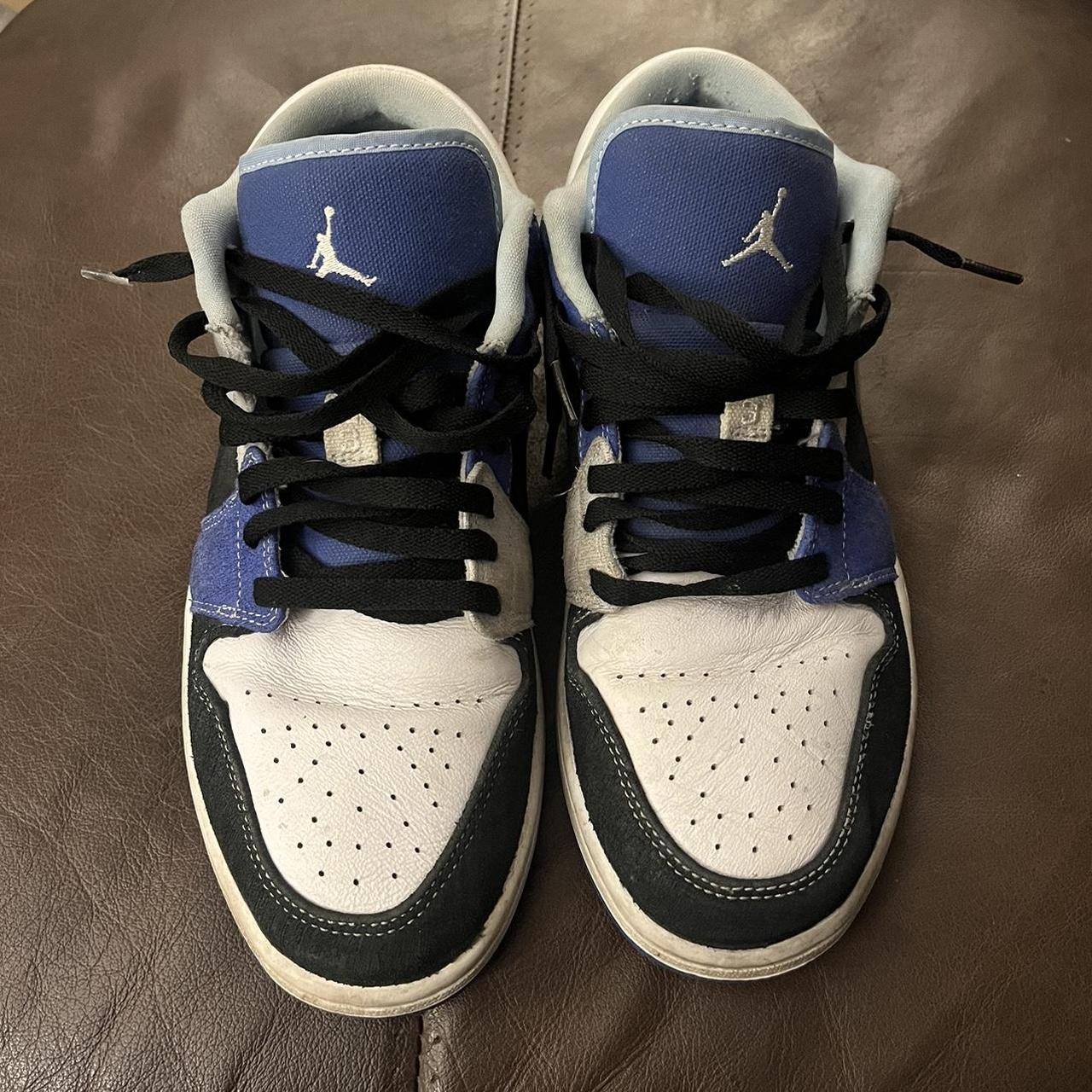lowtop blue jordans