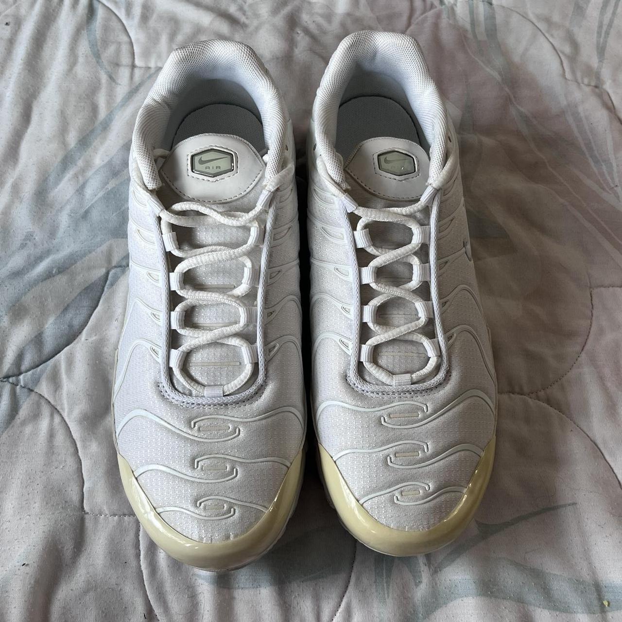 vapormax cream white