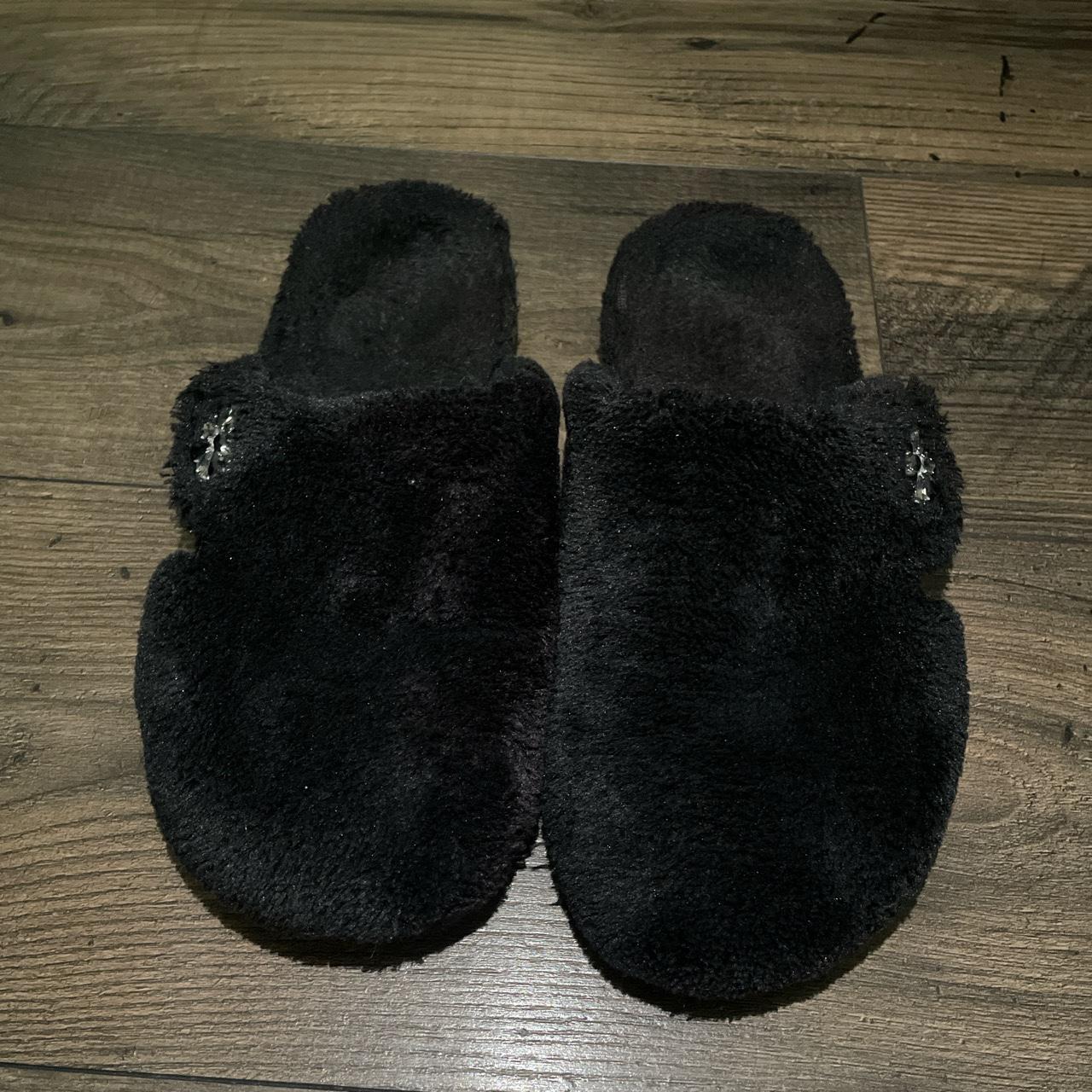 Vionic black crystal slippers size 9 fits true to... - Depop