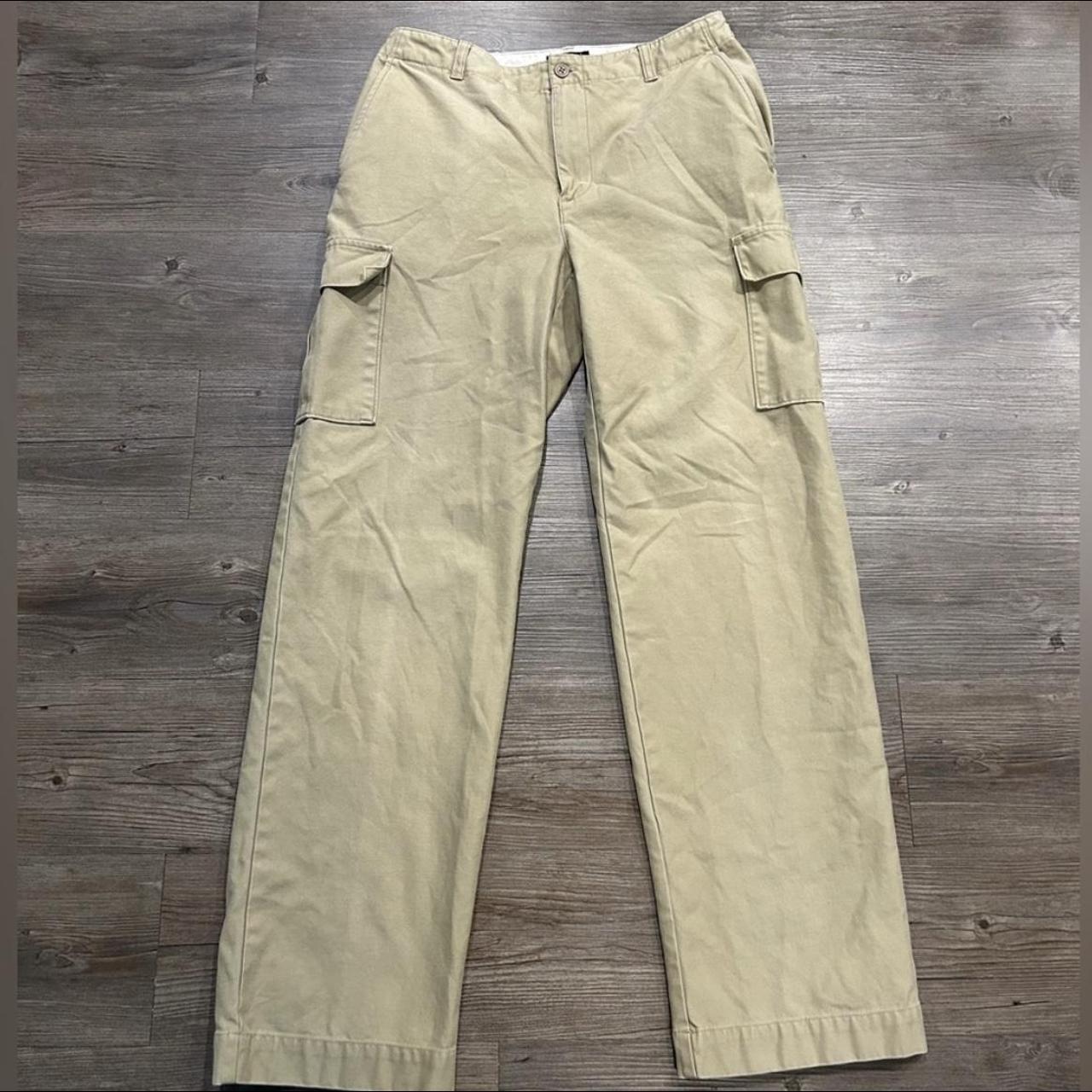 gap cargo pants - Depop