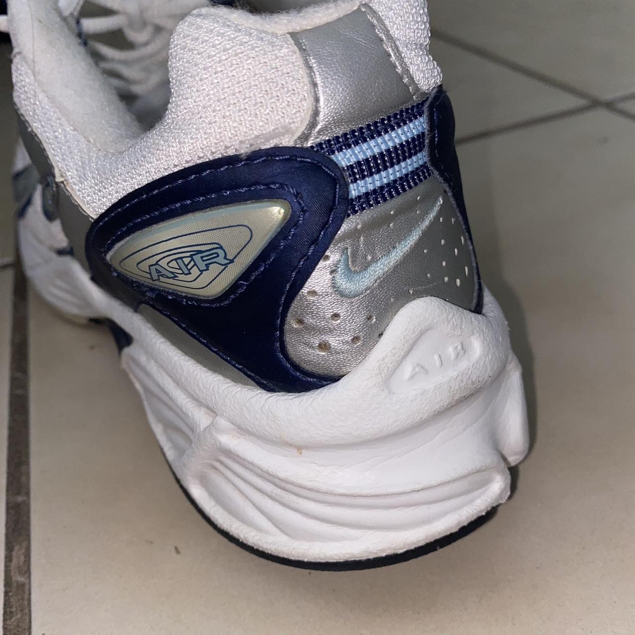 discontinued nike running shoes