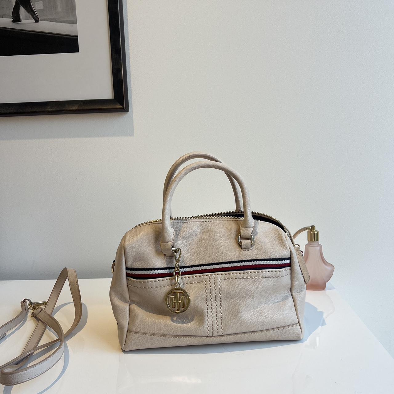 Tommy Hilfiger bag Depop