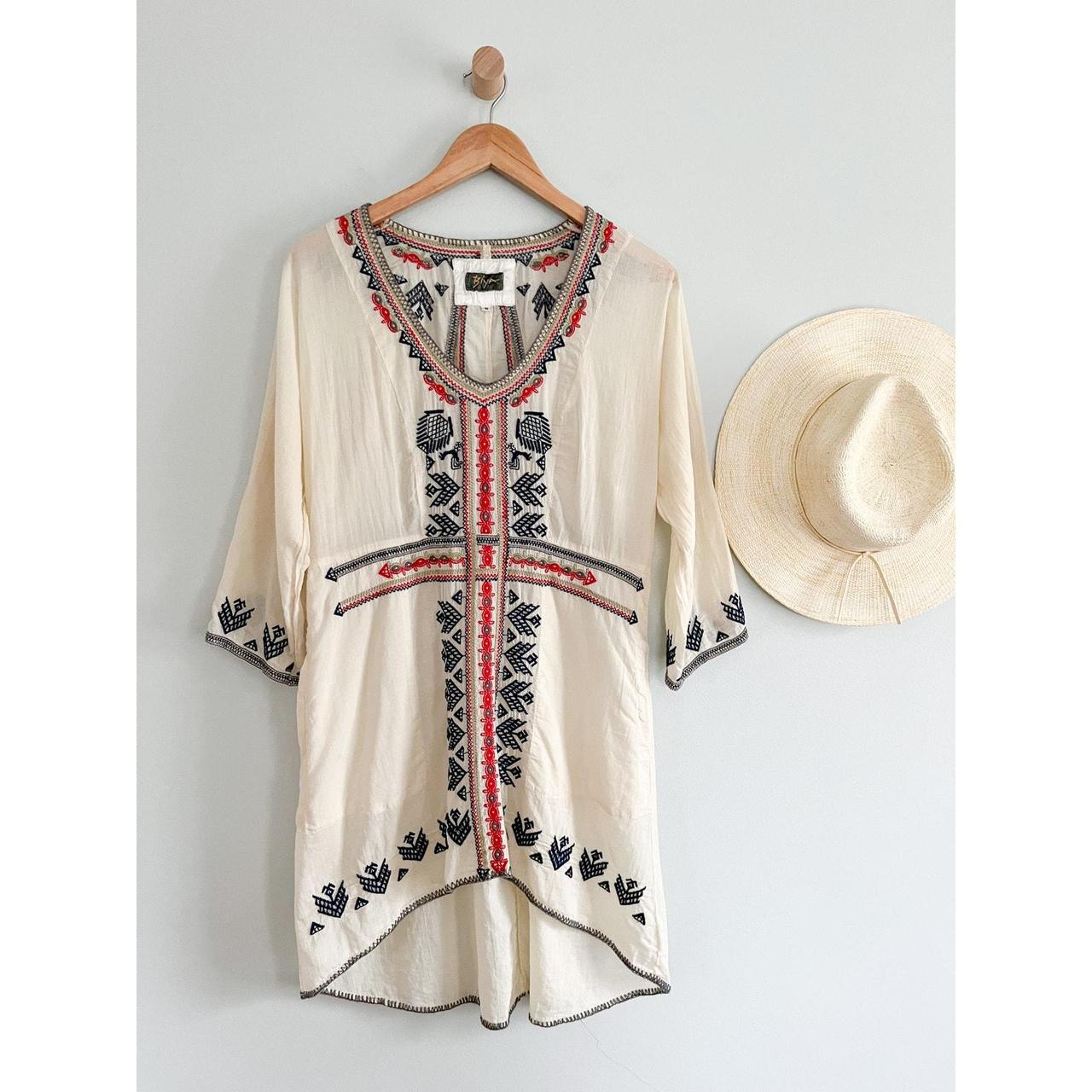 Johnny Was deals Biya Tunic White with Embroidery New Small