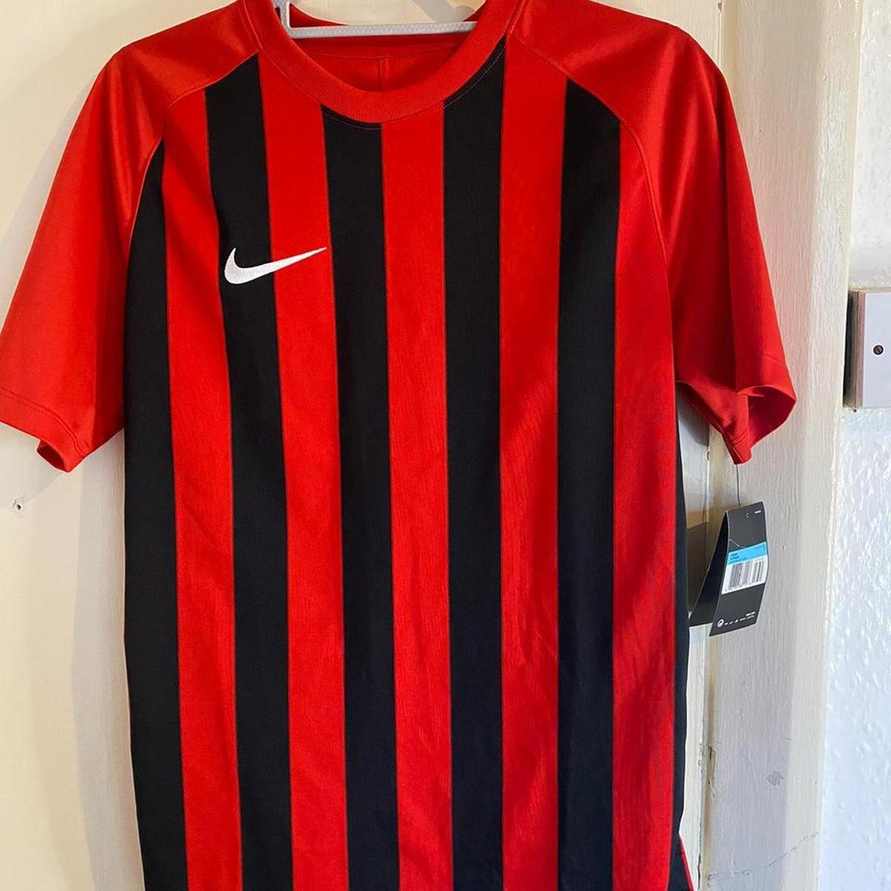 mens red nike top
