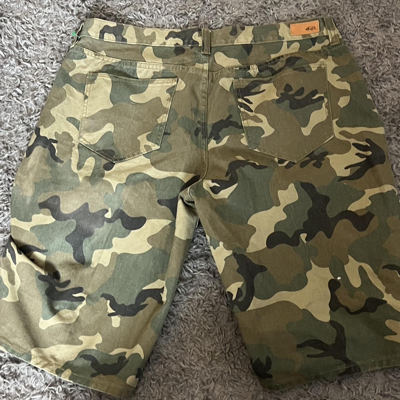 Ecko army shorts - Depop