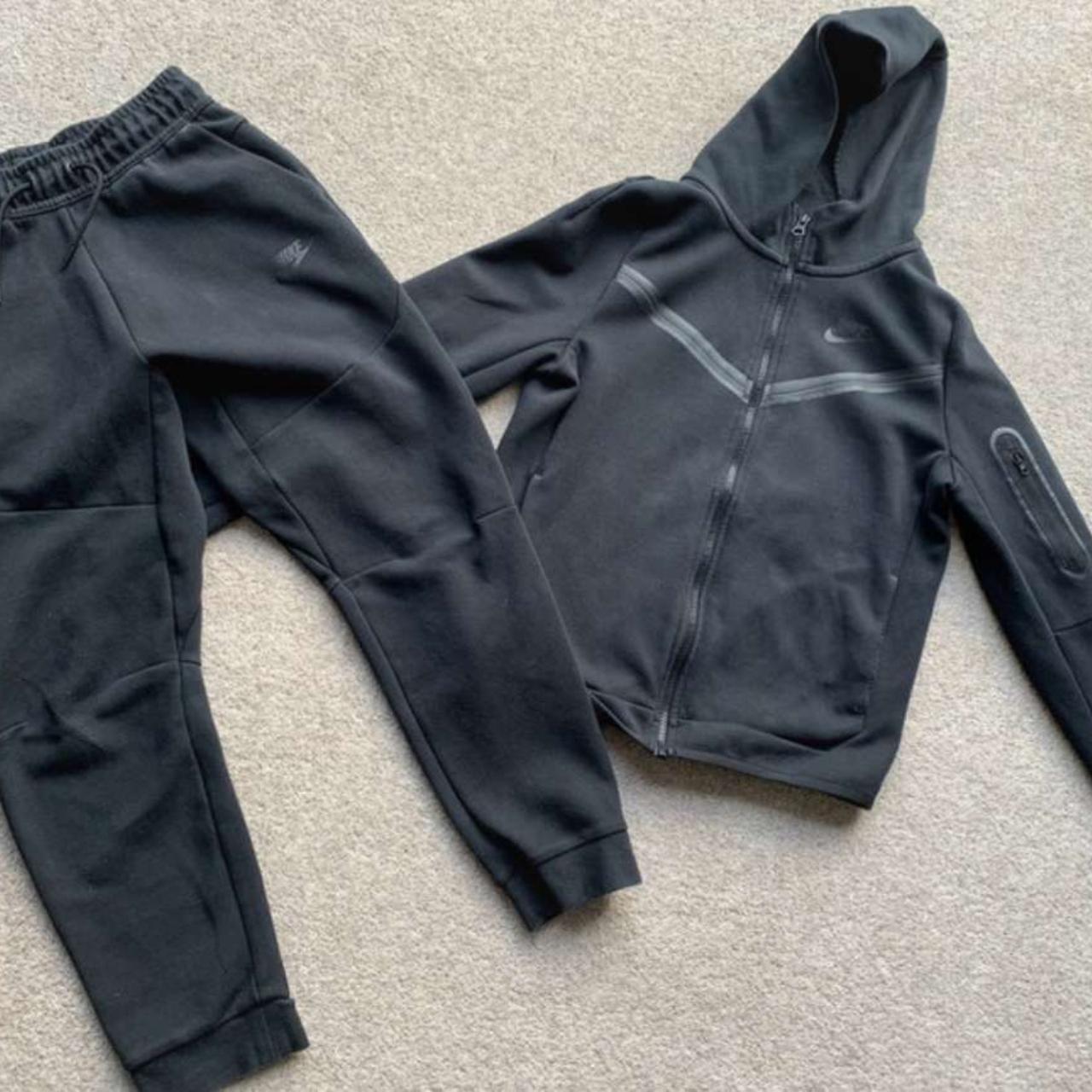 black Nike tech fleece Size S delivery and... - Depop