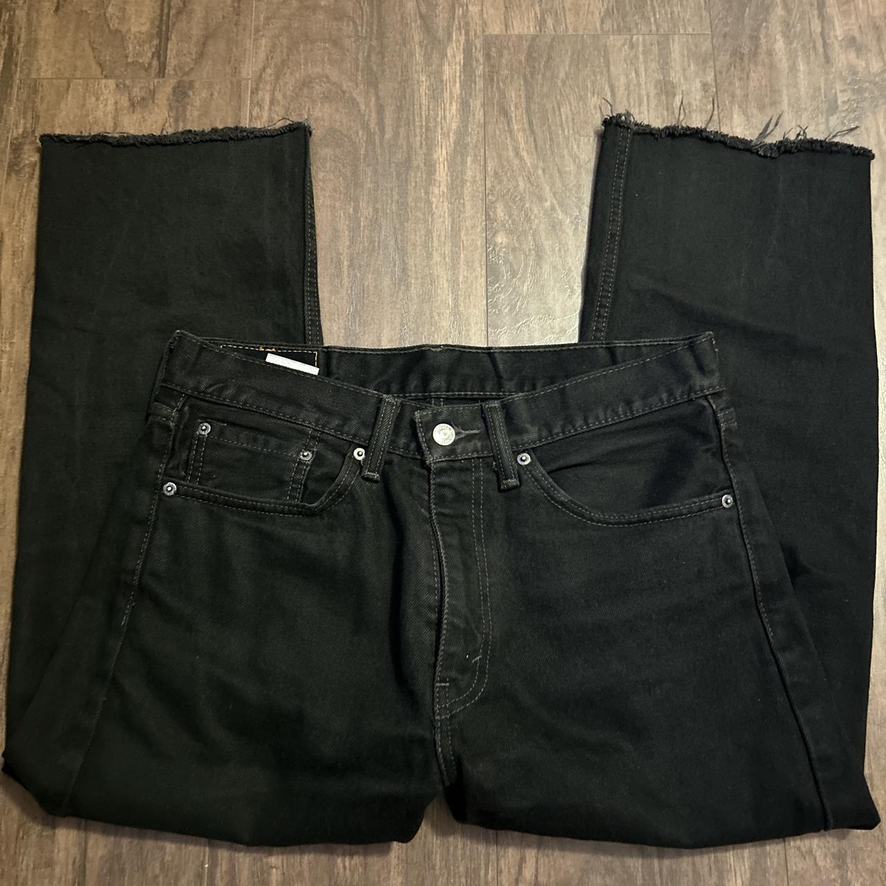 Super sick black denim Levi jeans Size -... - Depop