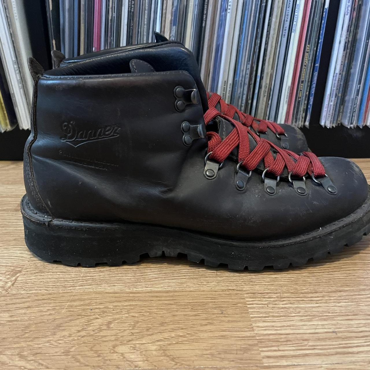 Men’s size 9 Danner Mountain Light hiking boots.... Depop