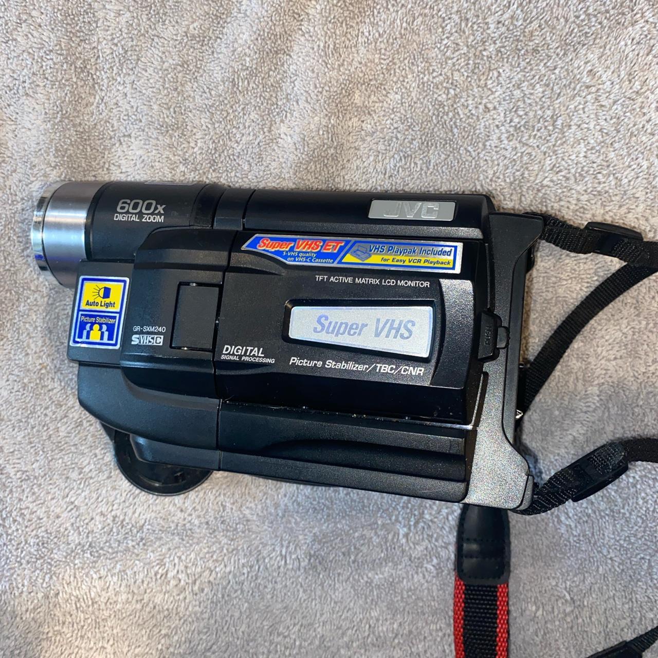 JVC compact Camcorder with 600x zoom and a auto... Depop